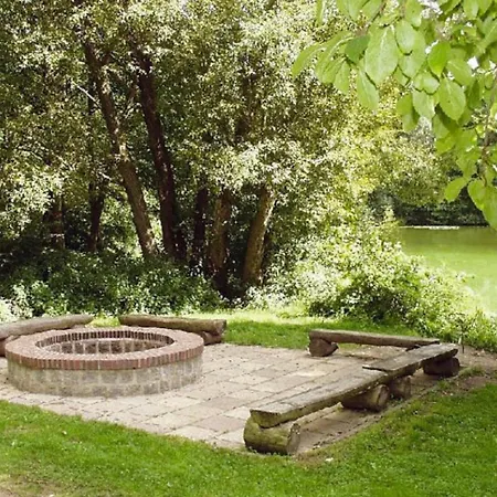 Nyaraló Am Grundlossee In *